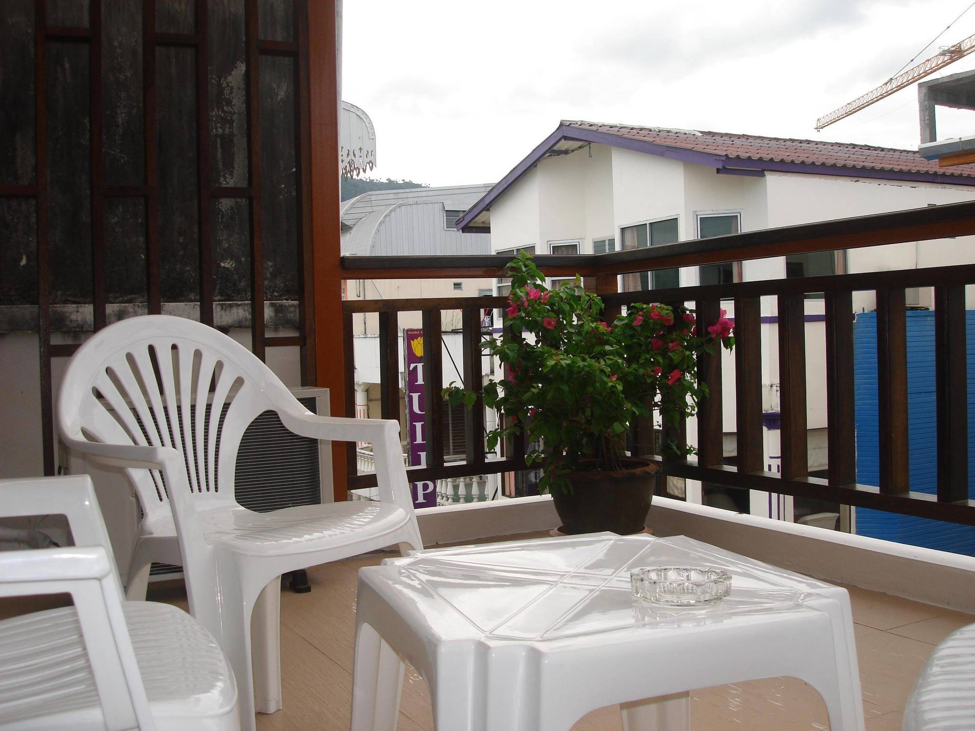 Albergue Tropicoza Patong Exterior foto